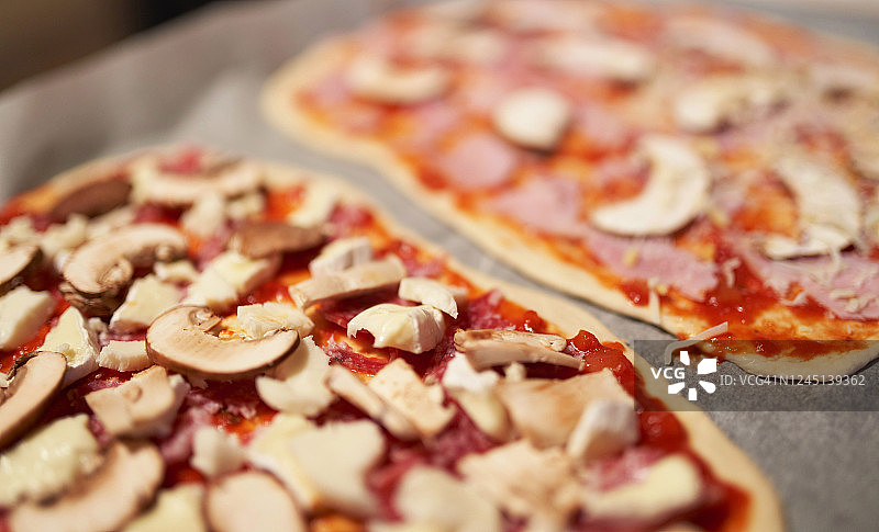 奶酪番茄自制披萨图片素材