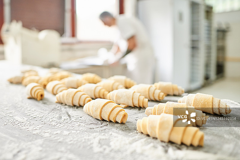 传统自制羊角面包图片素材