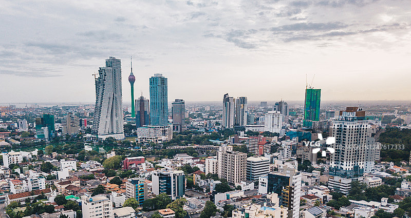 斯里兰卡科伦坡市中心的标志性莲花塔图片素材