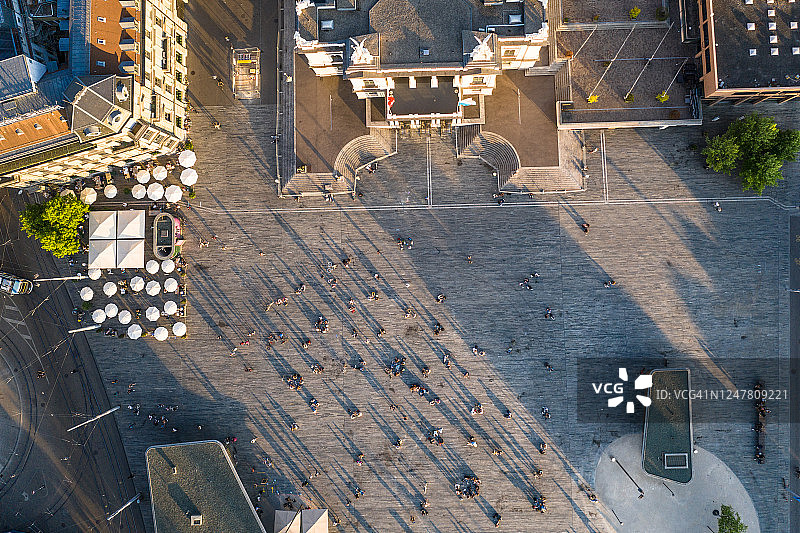 瑞士苏黎世城市歌剧院广场的俯视角度图片素材