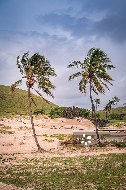 智利拉帕努伊复活节岛的阿纳凯纳海滩图片素材