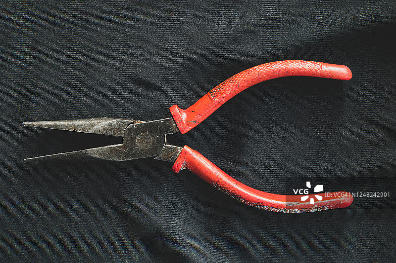 尖嘴钳图片素材