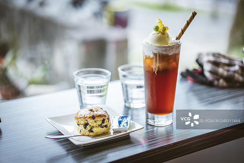 司康饼和冰淇淋茶图片素材