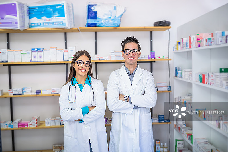 男女药剂师图片素材