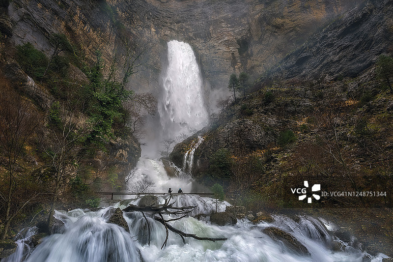 西班牙阿尔瓦塞特洛斯乔罗斯洞穴爆炸景象图片素材