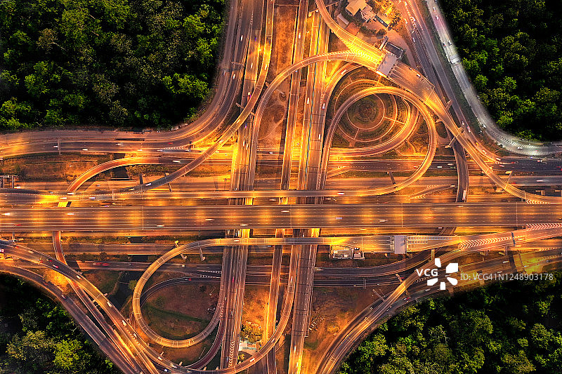 高速公路夜景航拍图片素材