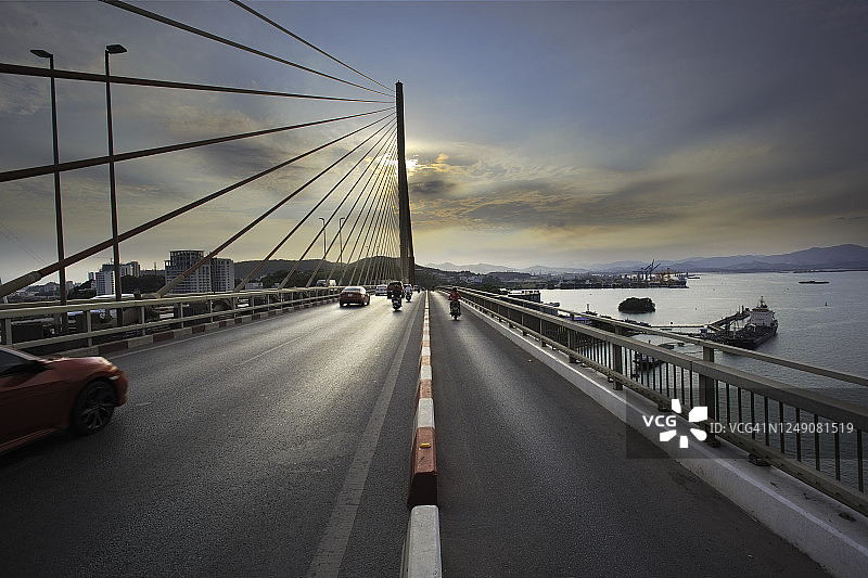 白斋桥日落景色图片素材