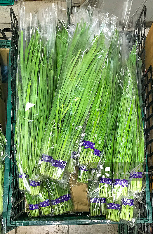 横滨超市里的韭菜图片素材