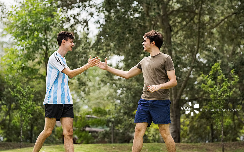 庆祝进球图片素材