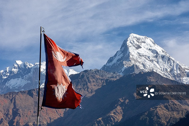 尼泊尔的普恩山峰图片素材