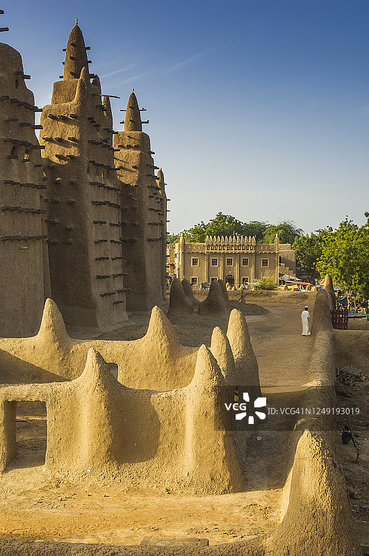 杰内大清真寺：世界上最大的土坯建筑，马里，非洲图片素材