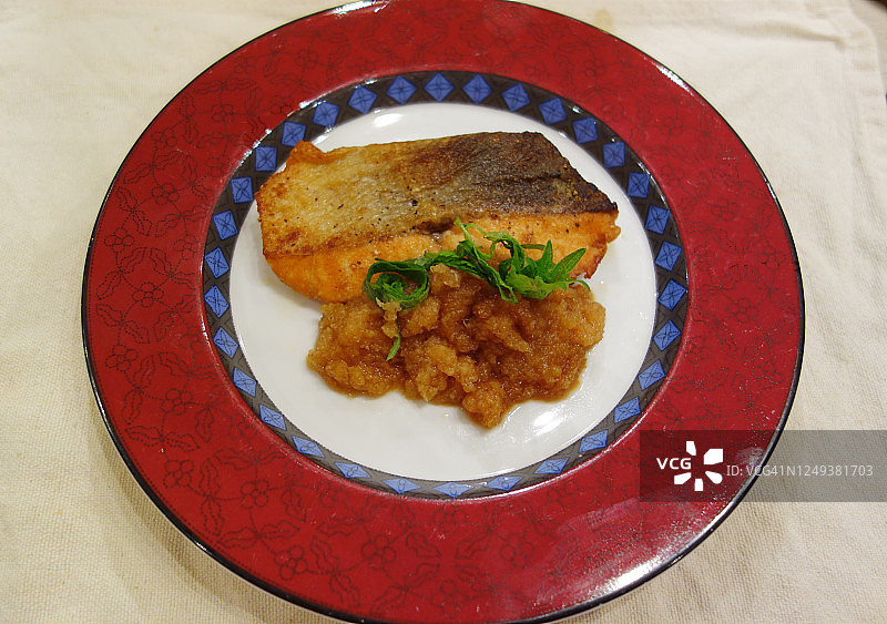 酱油萝卜三文鱼图片素材