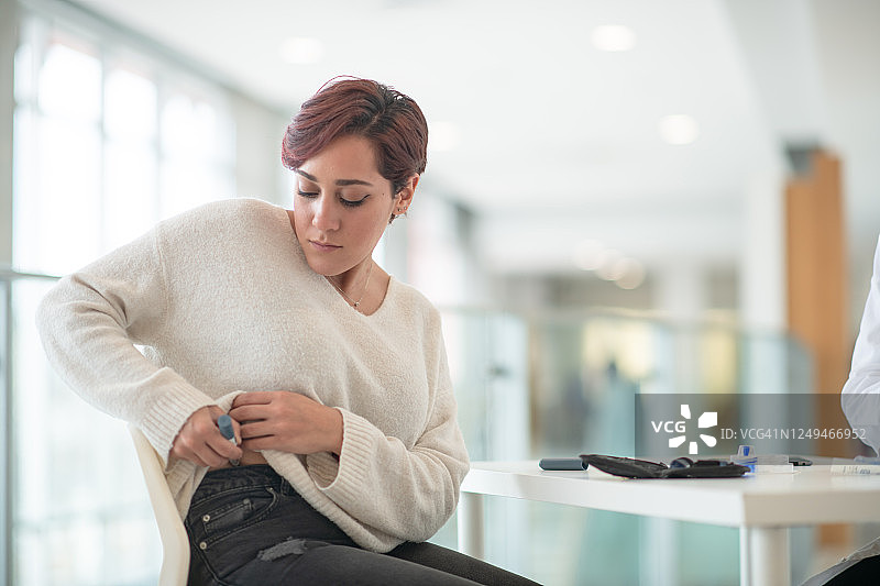 注射胰岛素图片素材