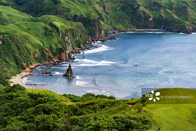 从巴塔内斯群岛的马尔博罗乡村看到的迪尤拉海滩海湾图片素材