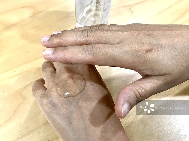 手部卫生，预防新冠病毒传播图片素材