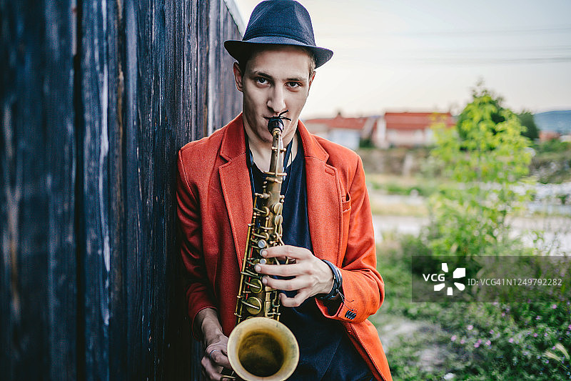 萨克斯演奏者图片素材