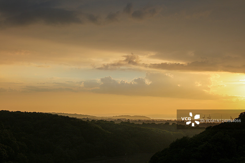 埃文茅斯埃文河利伍兹日落图片素材