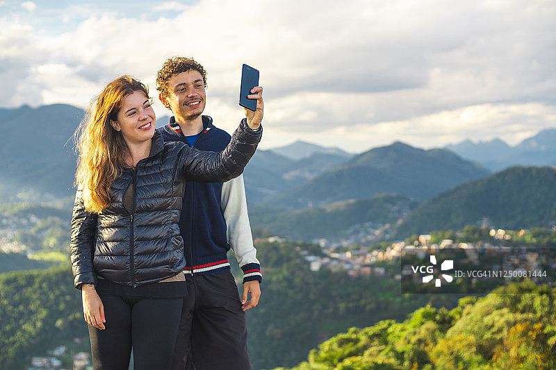 山顶自拍图片素材