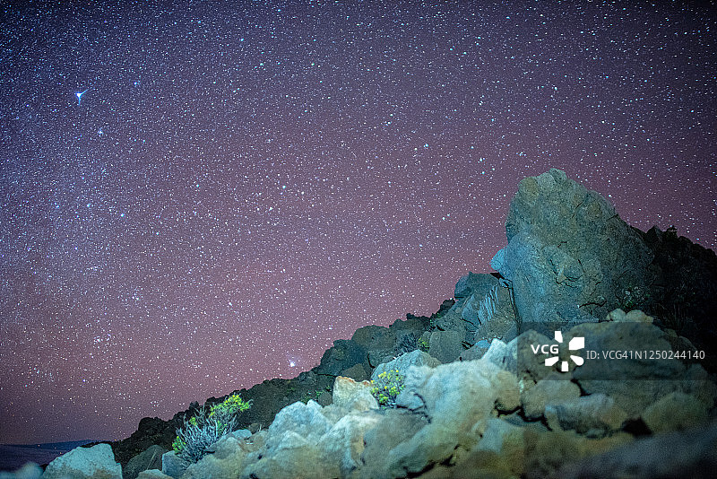 夏威夷哈雷阿卡拉国家公园火山中的闪耀星星图片素材