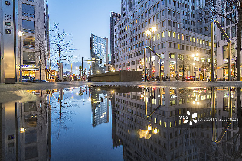 德国柏林市中心的波茨坦广场图片素材