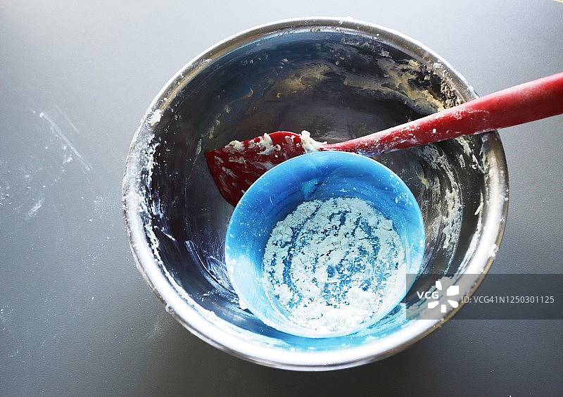 脏污的厨房用具图片素材