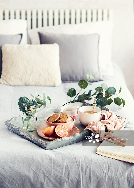 早餐在床上图片素材