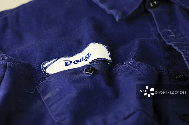 带有姓名标签的制服衬衫图片素材