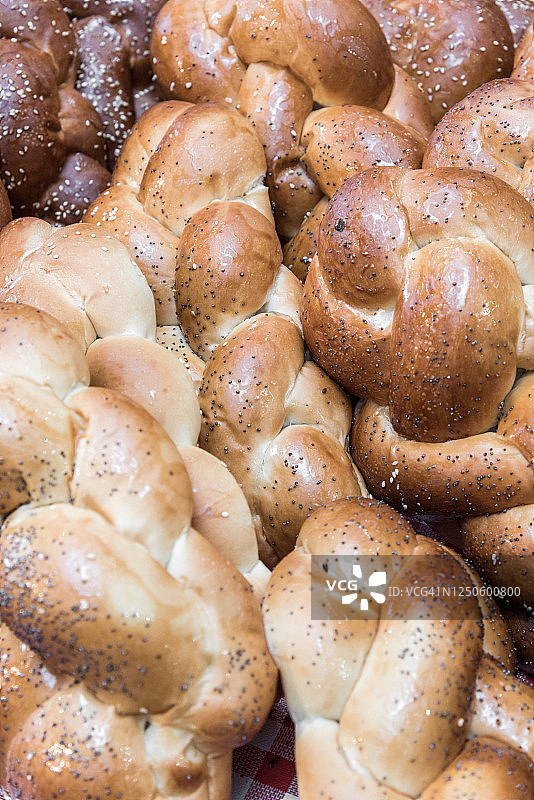 Challah：传统的犹太白面包图片素材