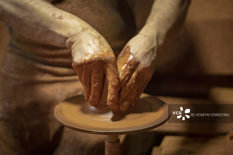 陶艺工匠图片素材