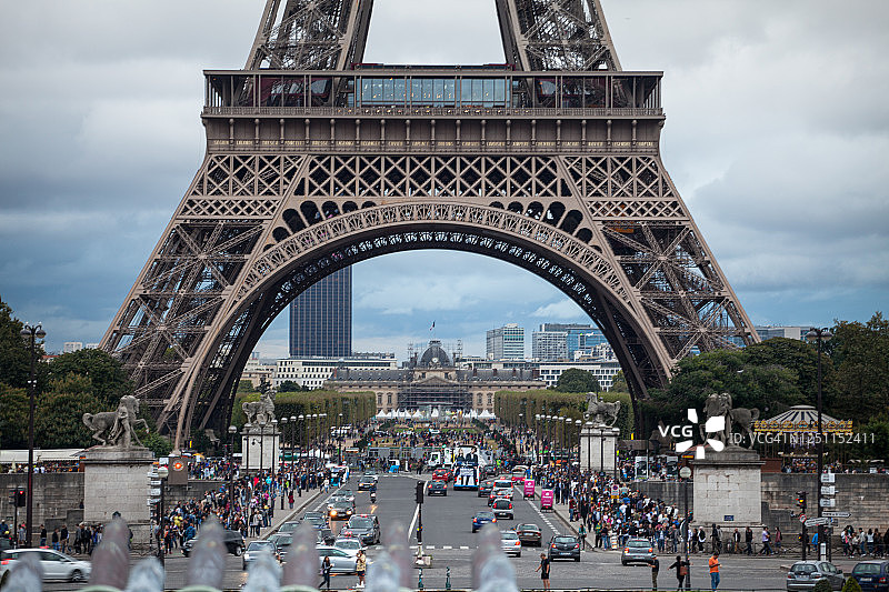 埃菲尔铁塔特写图片素材