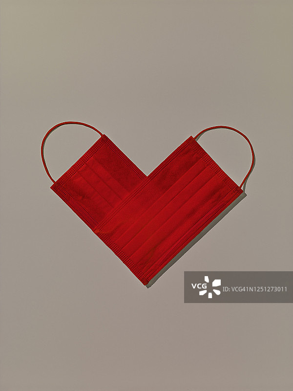 心形红色医用口罩图片素材