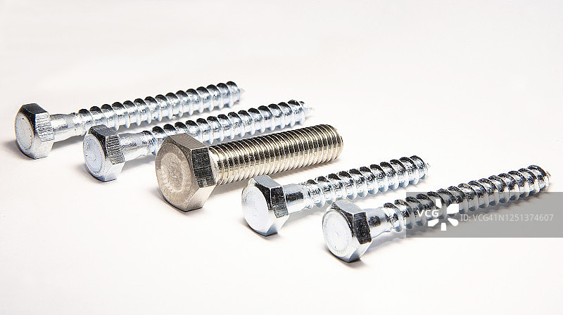 五个螺丝钉图片素材