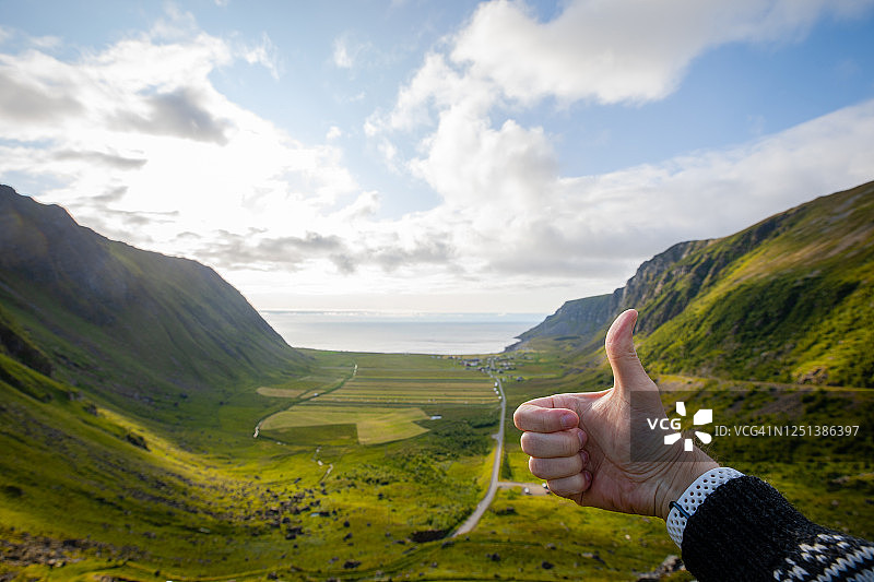 挪威博斯塔德山谷的壮丽景色图片素材