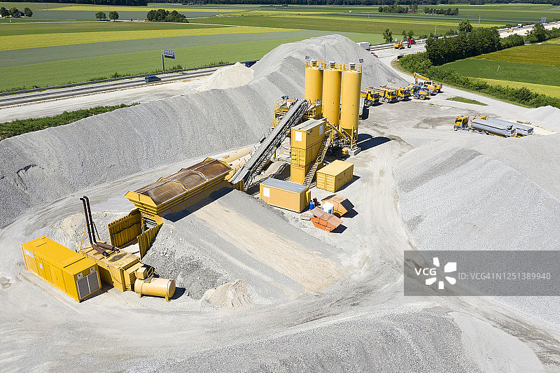 公路改造工程机械航拍图片素材