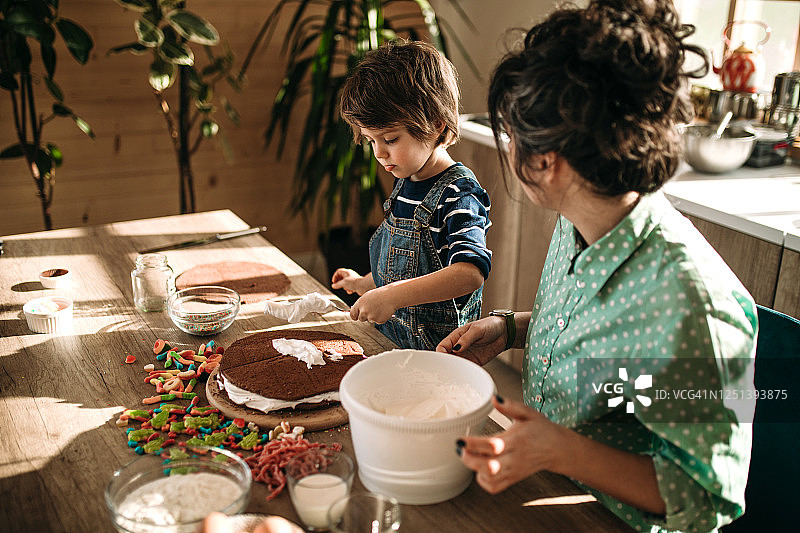 可爱的妈妈小助手图片素材
