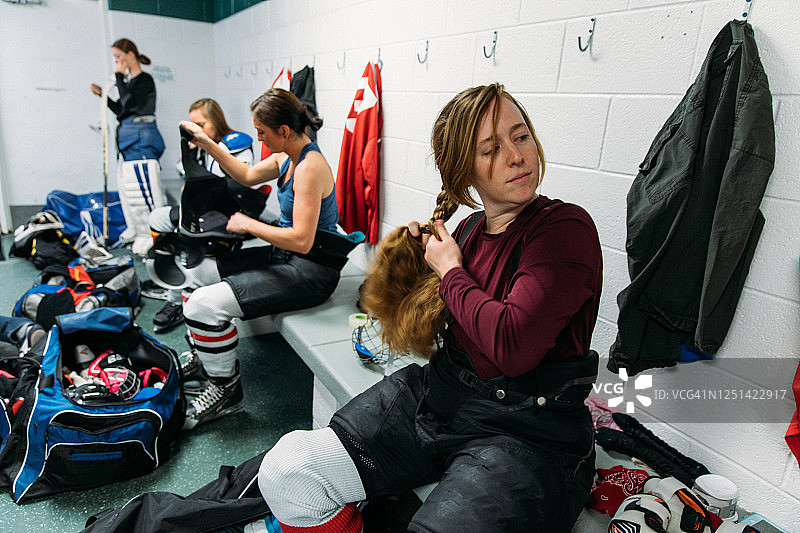 女子冰球队赛前图片素材