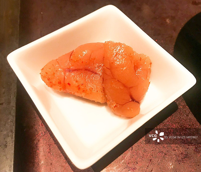 明太子：用红辣椒腌制的鳕鱼子图片素材