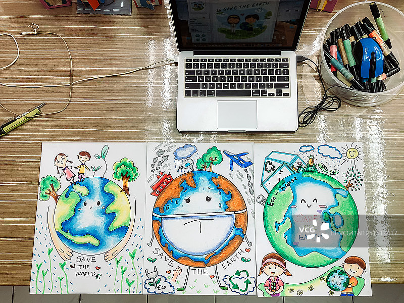 亚洲中国女教师在艺术学校教授在线课程图片素材