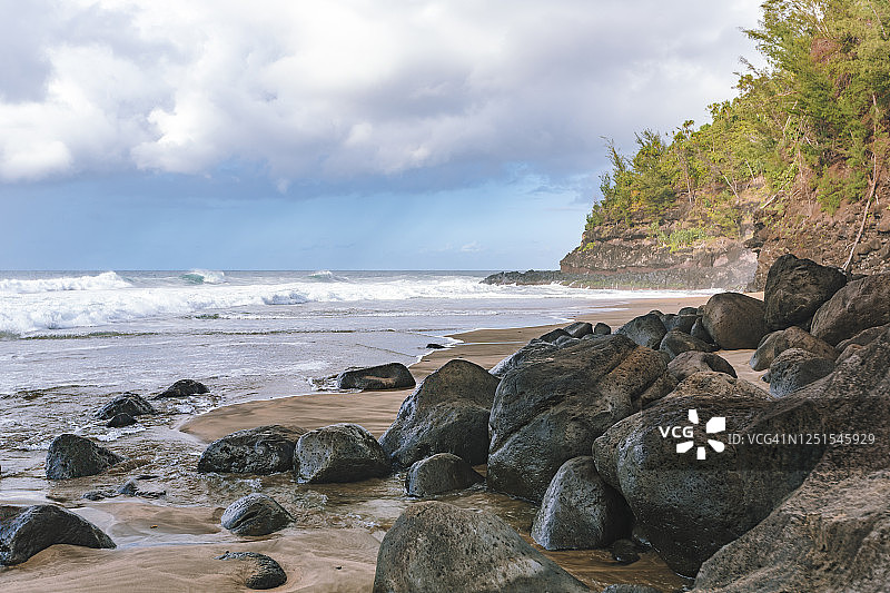 美国夏威夷可爱岛的卡拉豪海滩图片素材