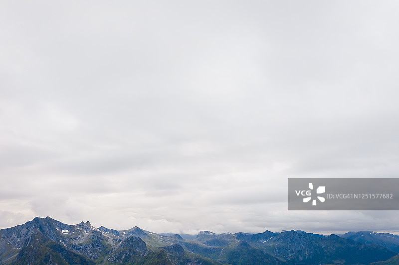 挪威卡贝尔沃格山脉航拍图片素材