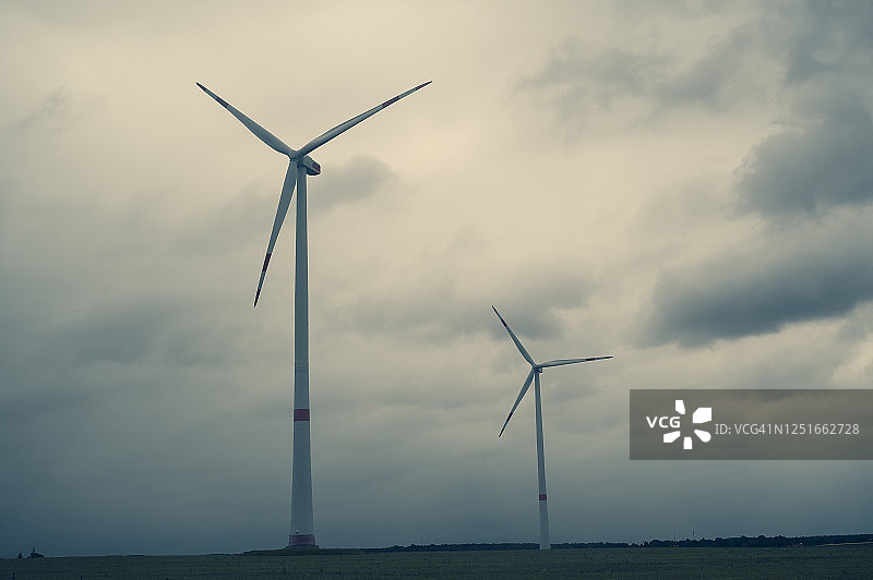 德国乡村风车景观图片素材