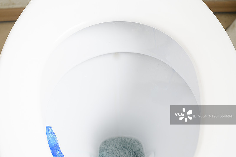 打开的玻璃杯图片素材