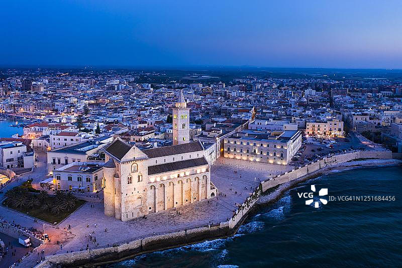 意大利南部普利亚大区特拉尼空景图片素材