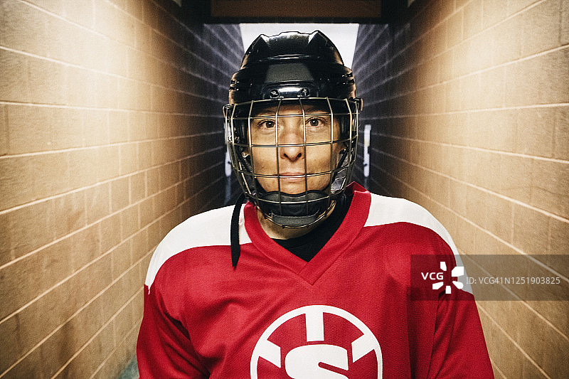 冰上的女子曲棍球运动员图片素材