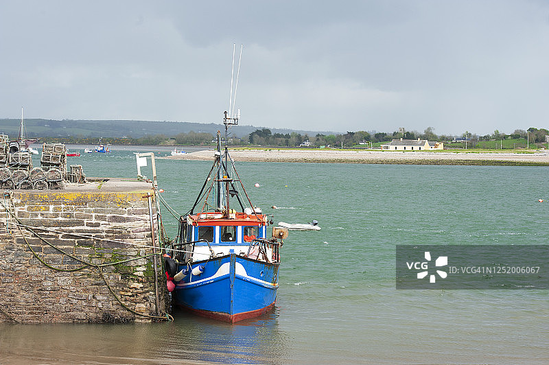 爱尔兰尤格尔港的渔船图片素材