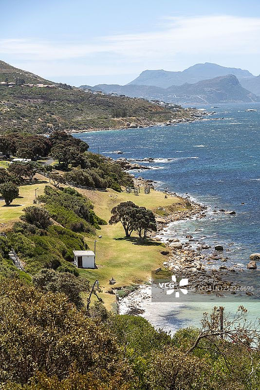 海岬半岛：南非西开普省米勒斯角的海滩和海岸线概览图片素材