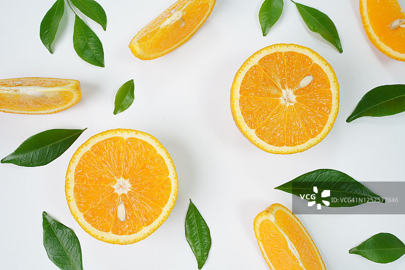 新鲜橙子切片装饰摆拍图片素材