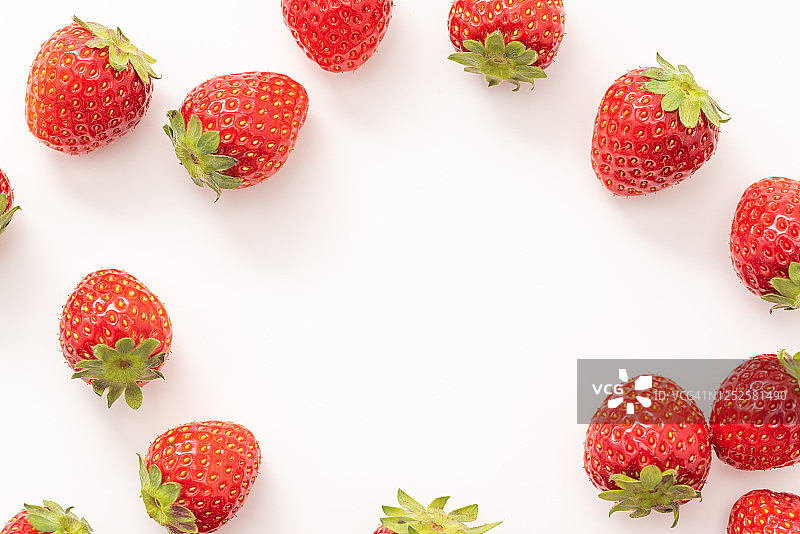 新鲜的草莓图片素材