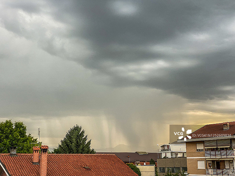 暴雨图片素材