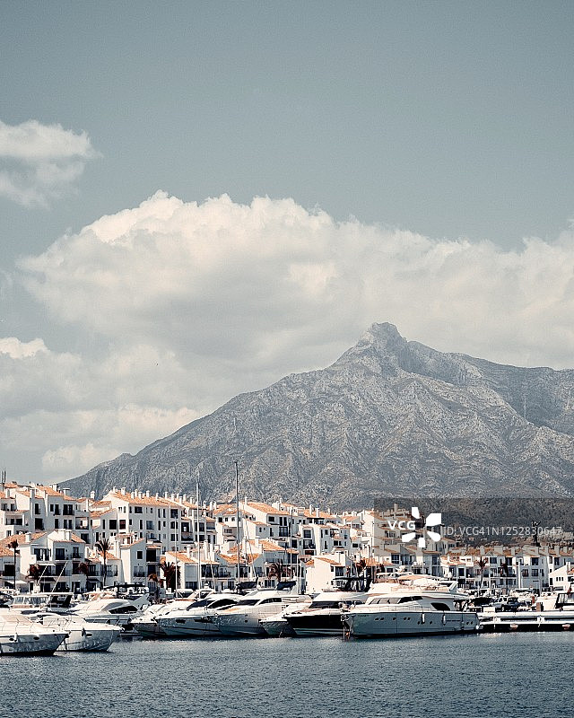 巴努斯港和拉孔查的美丽景色图片素材